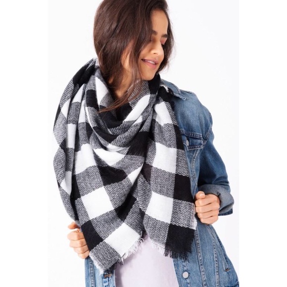 Check Blanket Scarf (Black/White Combo) - Picture 13 of 15